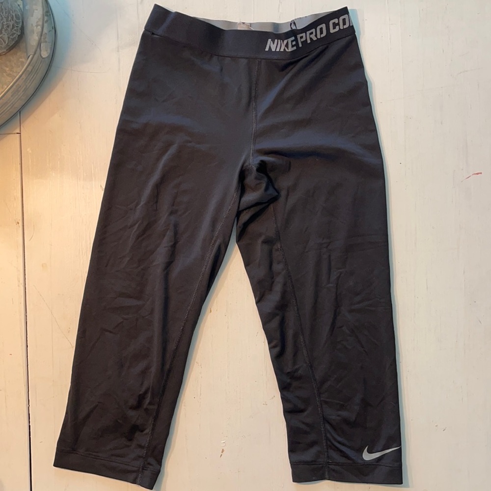 Nike Dri-Fit Capri Yoga Pants